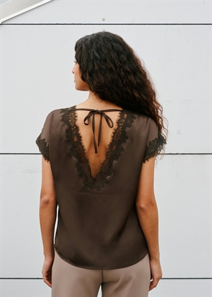 Benera heavy sateen lace bluse Dark Brown Neo Noir 
